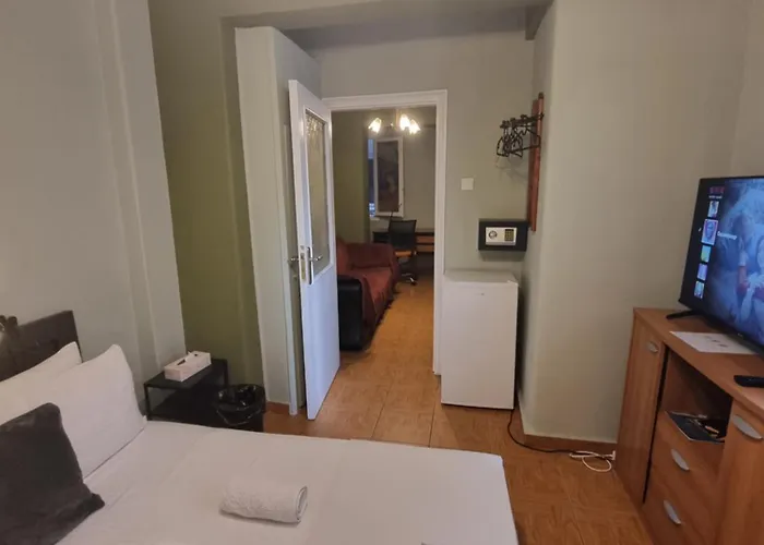 Oscar City Room